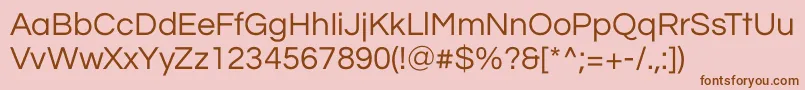En savoir plus sur la police QuestrialRegular Police QuestrialRegular – polices brunes sur fond rose