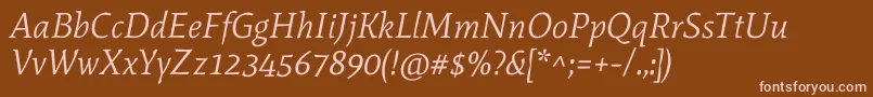 MateItalic-fontti – vaaleanpunaiset fontit ruskealla taustalla