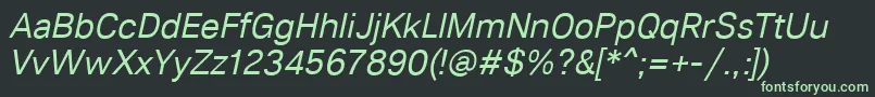 フォントLunchtype21RegularItalic – 黒い背景に緑の文字