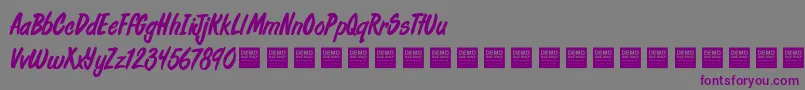 FreshDailyDemo-fontti – violetit fontit harmaalla taustalla