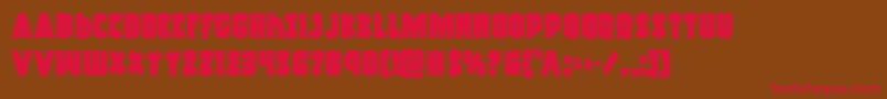 Racketsquadcond-Schriftart – Rote Schriften auf braunem Hintergrund