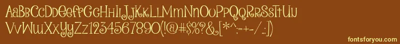 PeanutbutterSmoothies2-fontti – keltaiset fontit ruskealla taustalla