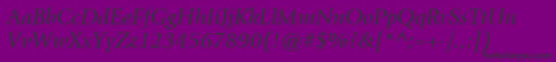 Fonte ItcGiovanniLtBookItalic – fontes pretas em um fundo violeta
