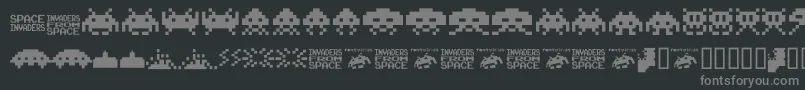 fuente Invaders.From.Space.Fontvir.Us – Fuentes Grises Sobre Fondo Negro