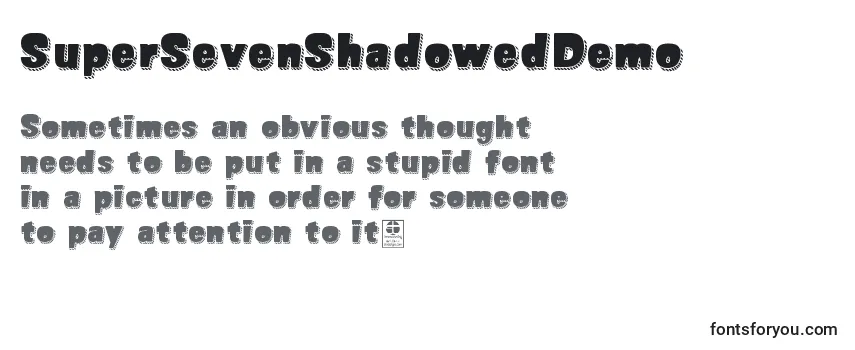 Überblick über die Schriftart SuperSevenShadowedDemo