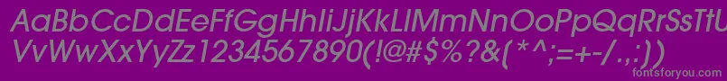 TrendexLightSsiMediumItalic-fontti – harmaat kirjasimet violetilla taustalla
