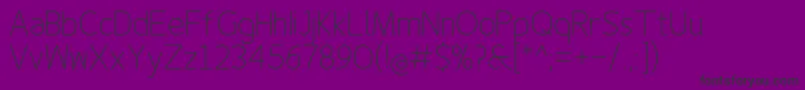 Finenessproextralight-Schriftart – Schwarze Schriften auf violettem Hintergrund