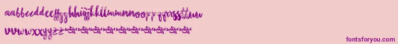 ChasingEmbersDemoVersion-Schriftart – Violette Schriften auf rosa Hintergrund