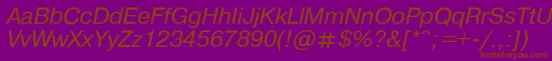 Fonte PragmaticaItalic.001.001 – fontes marrons em um fundo roxo
