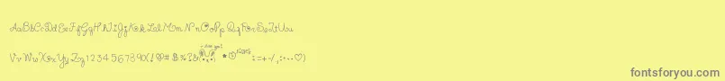 Charleesinluvv-Schriftart – Graue Schriften auf gelbem Hintergrund