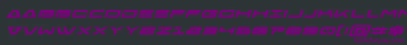 Freeagentboldexpandital-fontti – violetit fontit mustalla taustalla