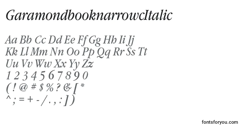 A fonte GaramondbooknarrowcItalic – alfabeto, números, caracteres especiais