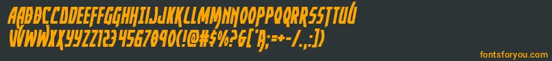 フォントYankeeclippersemital – 黒い背景にオレンジの文字