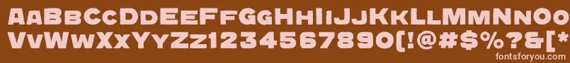QuadratgroteskcBold-fontti – vaaleanpunaiset fontit ruskealla taustalla