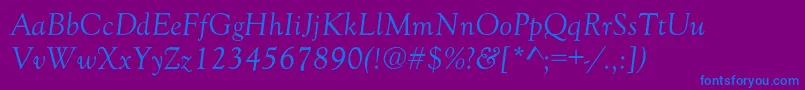 GoudyOldStyleNormalItalic-fontti – siniset fontit violetilla taustalla