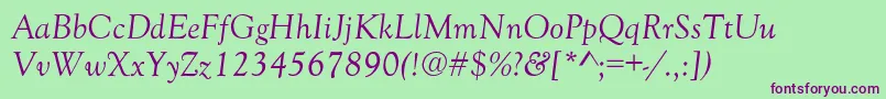 Шрифт GoudyOldStyleNormalItalic – фиолетовые шрифты на зелёном фоне