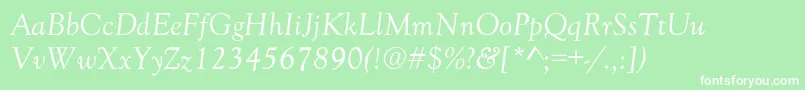 GoudyOldStyleNormalItalic-fontti – valkoiset fontit vihreällä taustalla