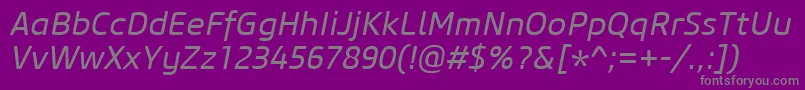 CoreSansM45RegularItalic-fontti – harmaat kirjasimet violetilla taustalla