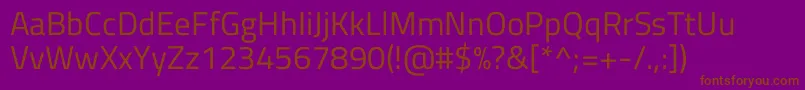 TitilliumwebRegular-Schriftart – Braune Schriften auf violettem Hintergrund