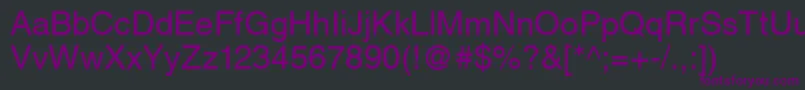 Czcionka CyrillichelvetMedium – fioletowe czcionki na czarnym tle