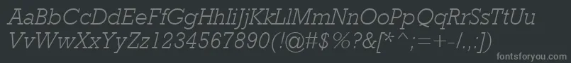 RockwellMtLightItalic-fontti – harmaat kirjasimet mustalla taustalla