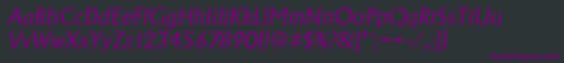 Czcionka AdelonserialItalic – fioletowe czcionki na czarnym tle