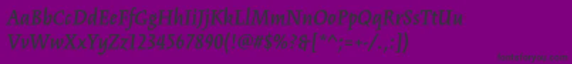 フォントKinesisstdSemibolditalic – 紫の背景に黒い文字