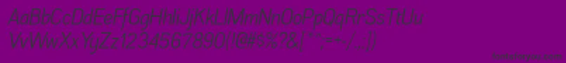 AkazanbkItalic-Schriftart – Schwarze Schriften auf violettem Hintergrund