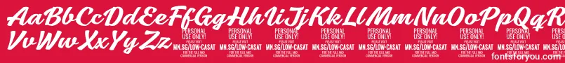 Шрифт LowcasatmedPersonalUse – белые шрифты на красном фоне