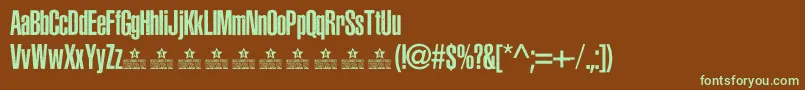 フォントAsphalticGrainCondensedPersonalUse – 緑色の文字が茶色の背景にあります。