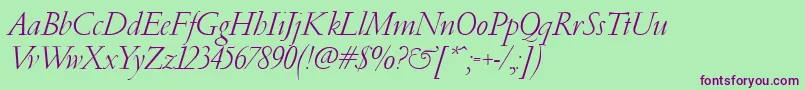 Шрифт PfgaramondClassicItalic – фиолетовые шрифты на зелёном фоне