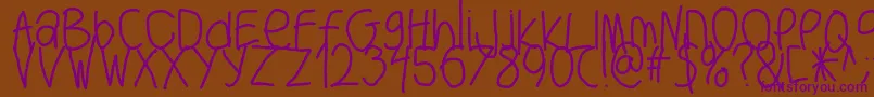 Bigwriter-fontti – violetit fontit ruskealla taustalla