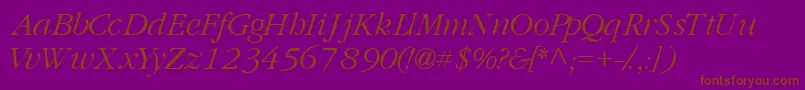 Czcionka GaramondlightsskItalic – brązowe czcionki na fioletowym tle