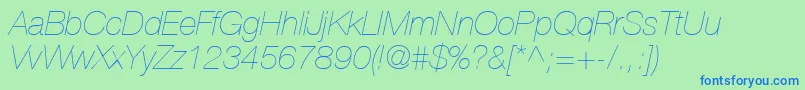 HelveticaLt26UltraLightItalic-fontti – siniset fontit vihreällä taustalla