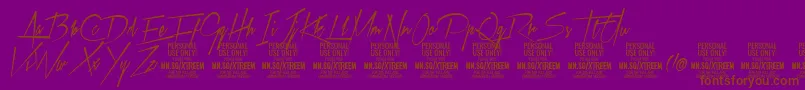 Fonte XtreemmediumPersonalUse – fontes marrons em um fundo roxo