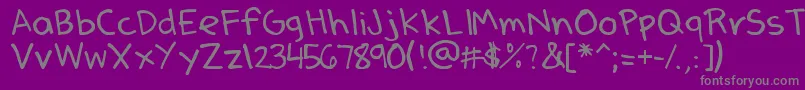DenneSSummer-fontti – harmaat kirjasimet violetilla taustalla