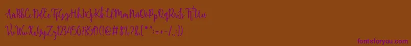 Shellaherascriptdemo-Schriftart – Violette Schriften auf braunem Hintergrund