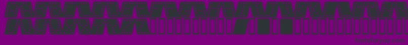 DominoBredKursiv-fontti – mustat fontit violetilla taustalla