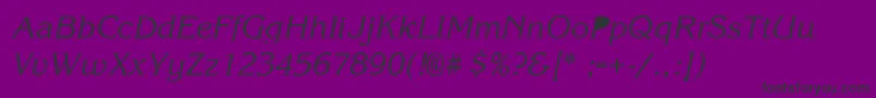 KorinaSemiboldIta-Schriftart – Schwarze Schriften auf violettem Hintergrund