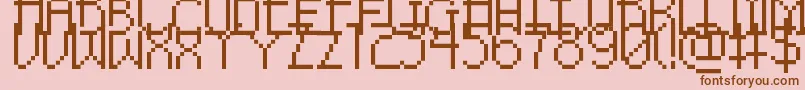 PixelNoirSkinnyCaps-fontti – ruskeat fontit vaaleanpunaisella taustalla