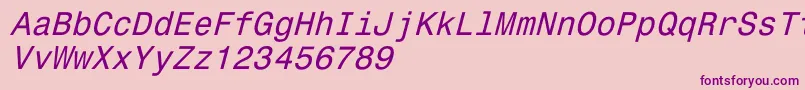 Monospace821Italic-fontti – violetit fontit vaaleanpunaisella taustalla