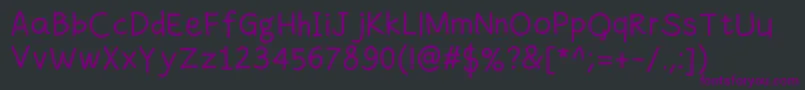 フォントFandaeg – 黒い背景に紫のフォント
