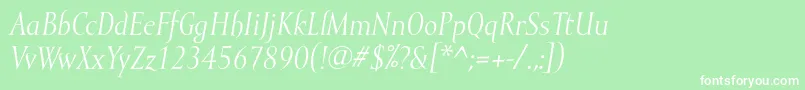 MramorItalic-fontti – valkoiset fontit vihreällä taustalla