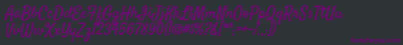 SatisfyRegular-fontti – violetit fontit mustalla taustalla