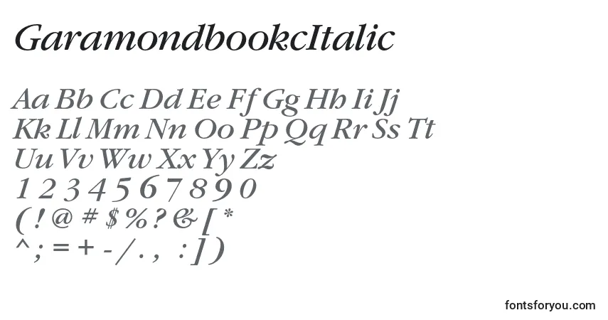 Czcionka GaramondbookcItalic – alfabet, cyfry, specjalne znaki