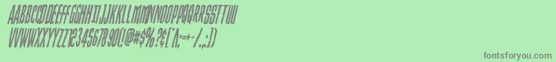 Strangerdangercondital-fontti – harmaat kirjasimet vihreällä taustalla