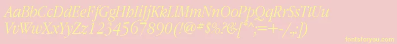 GaramondnarrowattItalic-fontti – keltaiset fontit vaaleanpunaisella taustalla