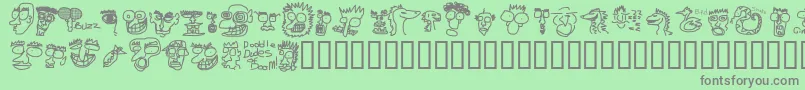 DoodleDudesOfDoom-Schriftart – Graue Schriften auf grünem Hintergrund