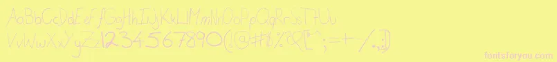 CalisInPuppetland-Schriftart – Rosa Schriften auf gelbem Hintergrund