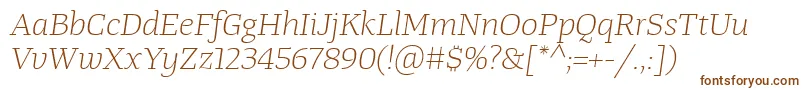 TangerserifwideulLightitalic-fontti – ruskeat fontit valkoisella taustalla